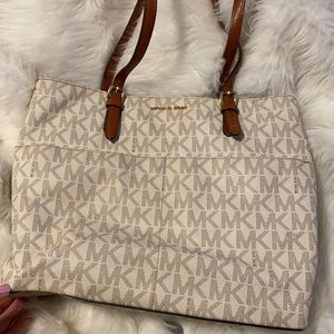 Michael Kors purse